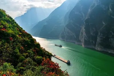 yangtze river cruise scenery