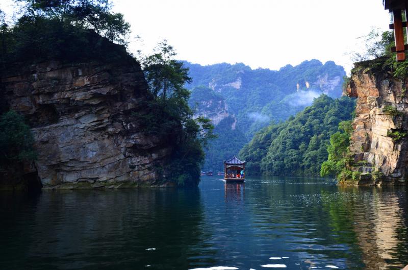 Baofeng Lake boat cruise