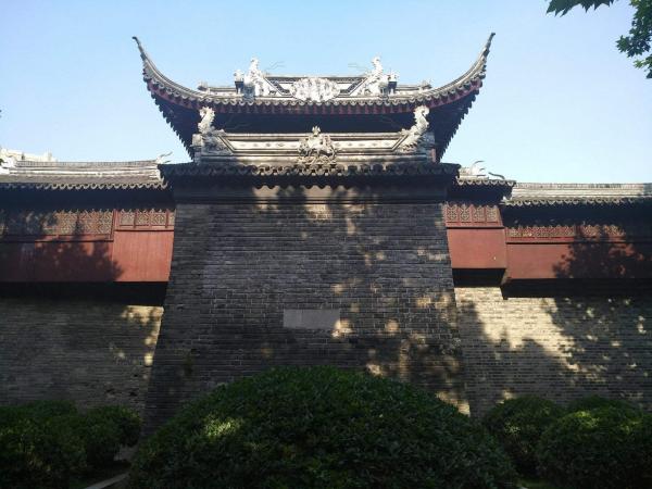 Remains of Shanghai ancient city wall