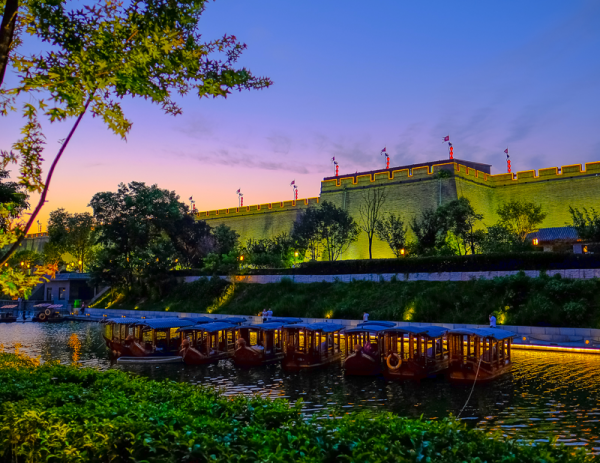 Xian City Wall at night